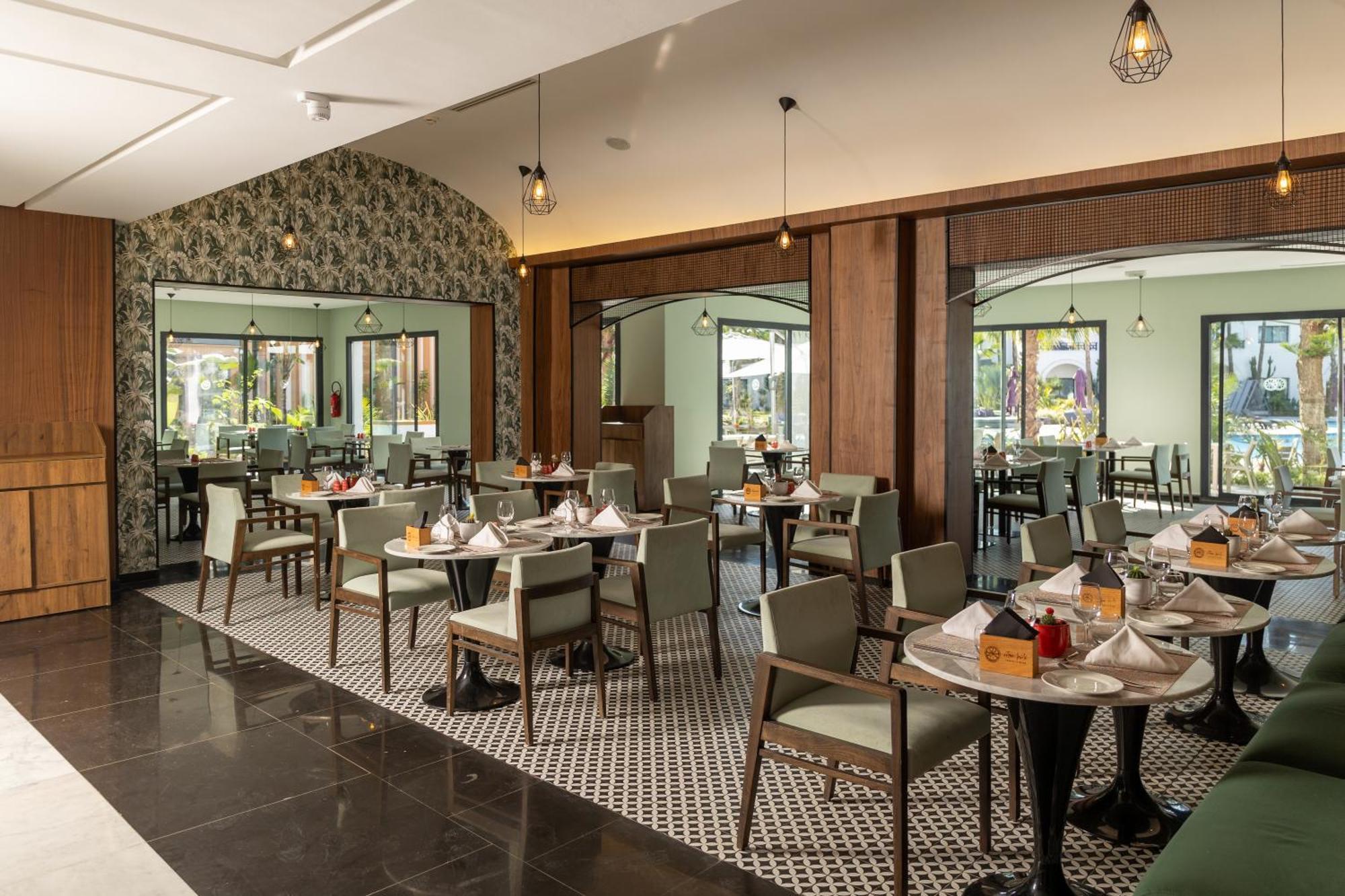 فندق بولمان مازاجان رويال جولف آند سبا الجديدة المظهر الخارجي الصورة The restaurant