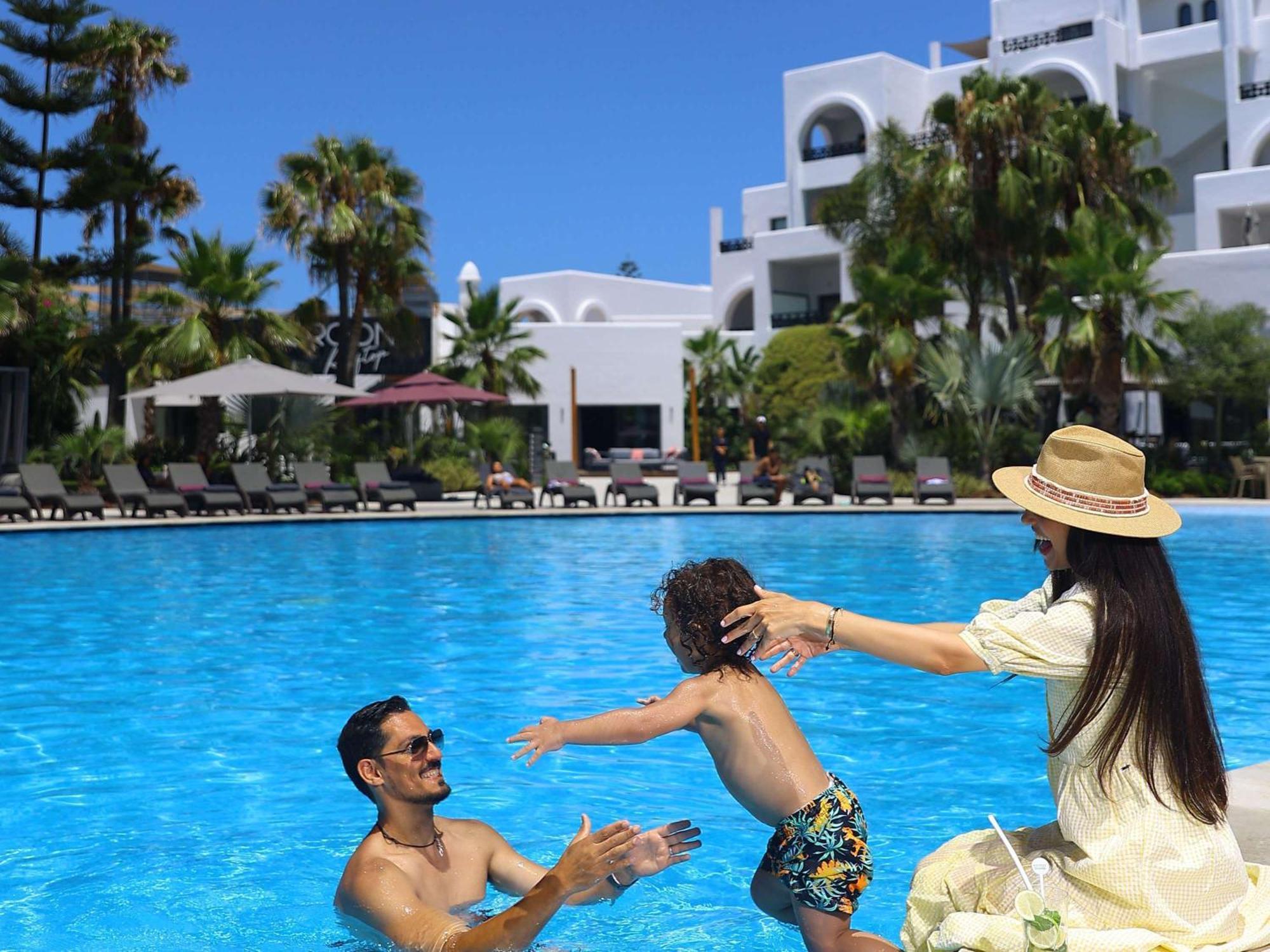 فندق بولمان مازاجان رويال جولف آند سبا الجديدة المظهر الخارجي الصورة Family at a resort in Tunisia